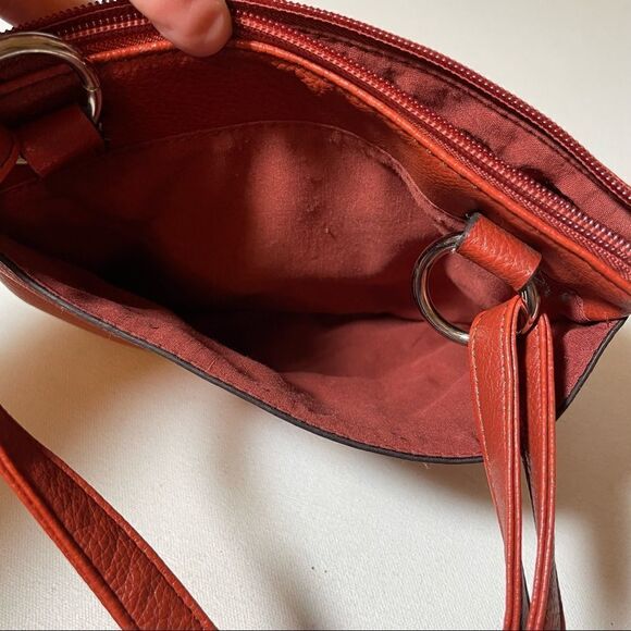 RELIC brand orange crossbody bag with quilting - Picture 7 of 13